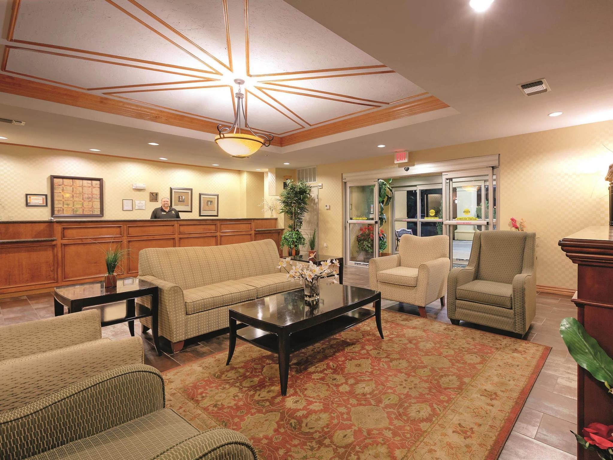 La Quinta By Wyndham Cleburne Hotel Buitenkant foto