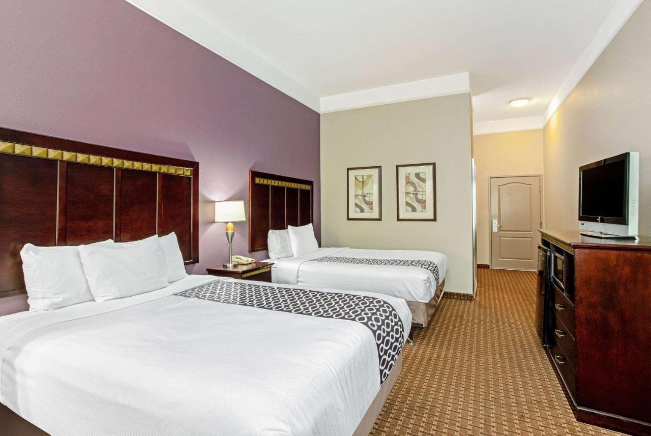 La Quinta By Wyndham Cleburne Hotel Buitenkant foto