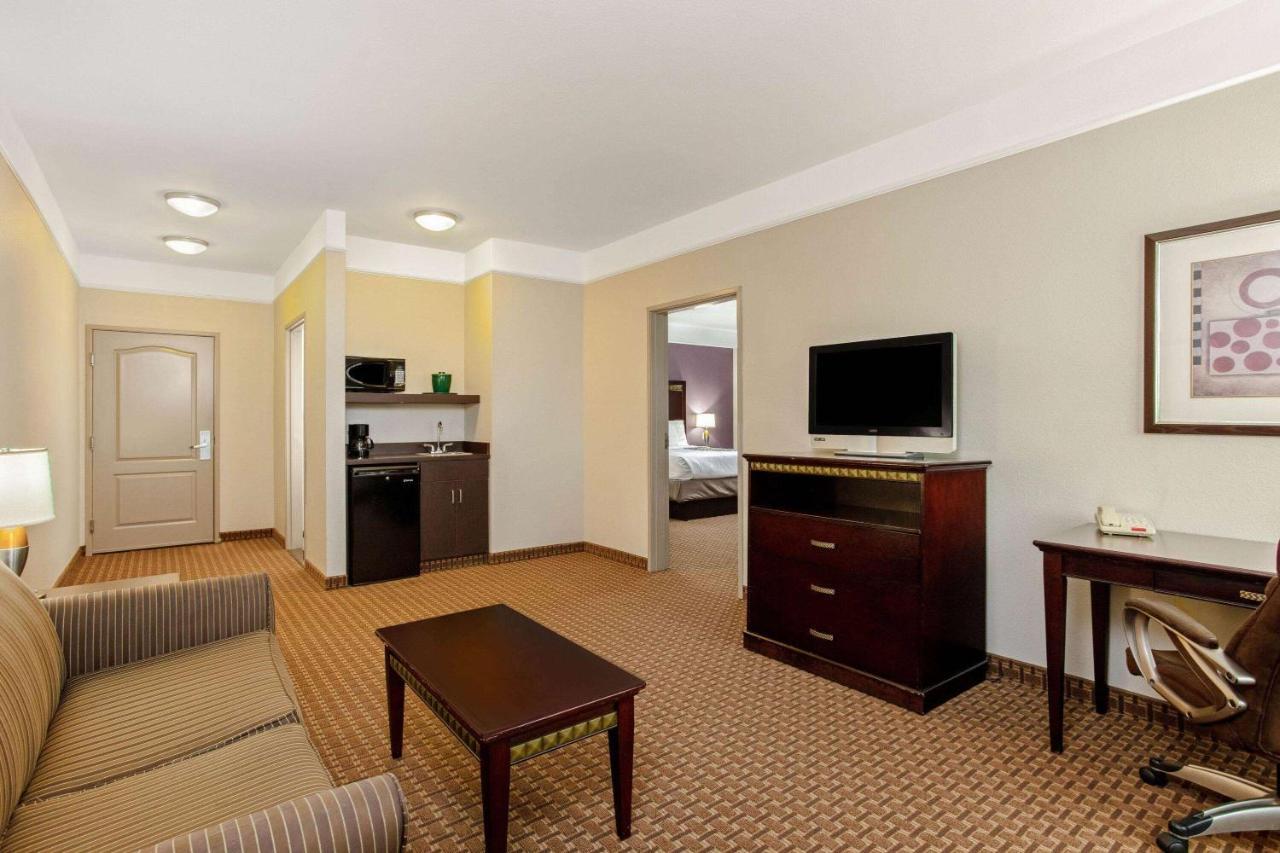 La Quinta By Wyndham Cleburne Hotel Buitenkant foto